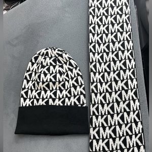 Michael Kors Winter hat and scarf set